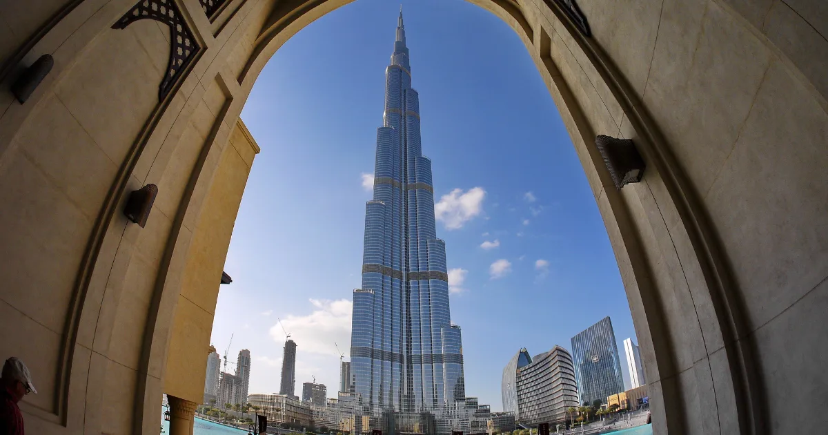 Dubai announced government positions with benefits